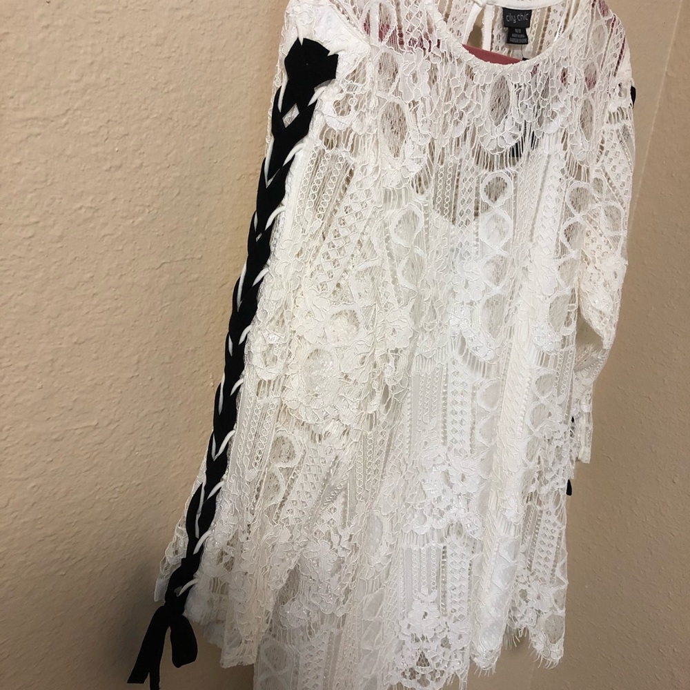 NWT City Chic Lace Top - Picture 6 of 6
